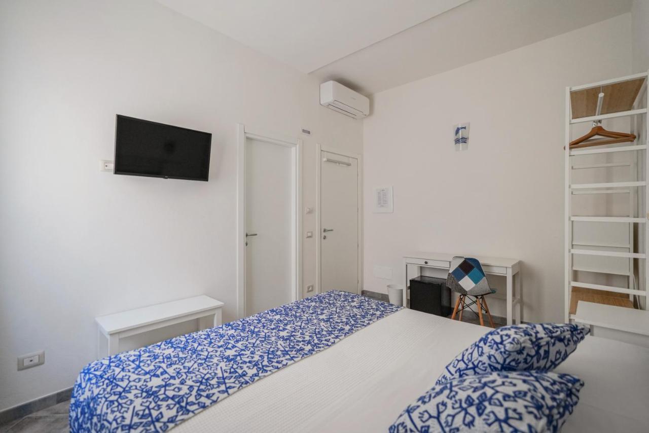 Controvento Bed and Breakfast La Maddalena  Eksteriør billede